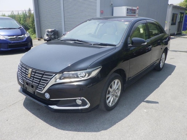 Toyota PREMIO 2017 8169398-4