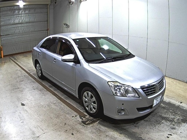 Toyota PREMIO 2015 8169422-0
