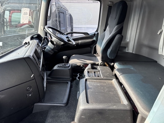 Hino PROFIA 2018 8174755-5