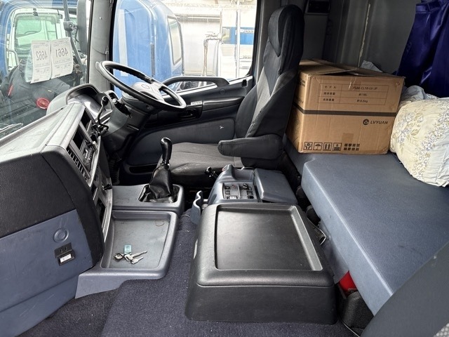 Hino PROFIA 2005 8174757-5