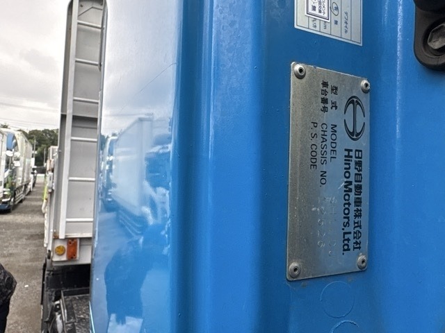 Hino PROFIA 2005 8174757-7