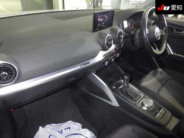 Audi Q2 2017 8165340-3