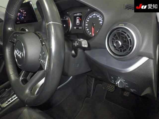 Audi Q2 2017 8165340-5