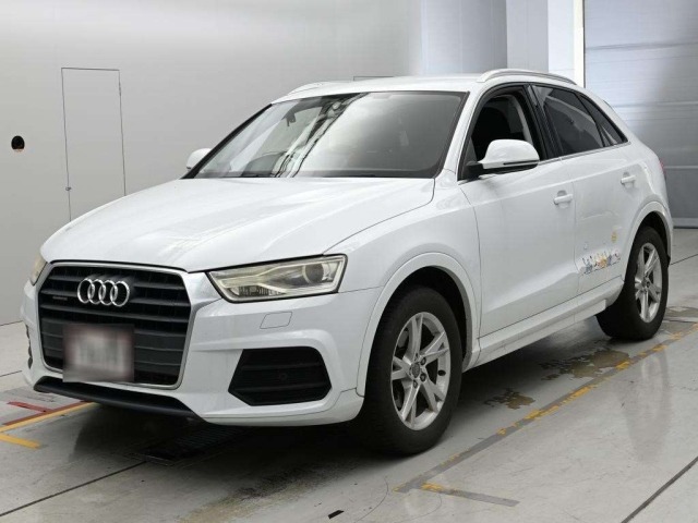 Audi Q3 2015 8165222-0