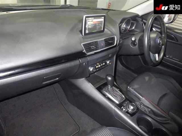Mazda AXELA 2014 8177301-3