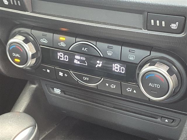 Mazda AXELA 2017 8177365-12