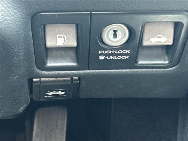 Toyota CELSIOR 2004 8178804-10
