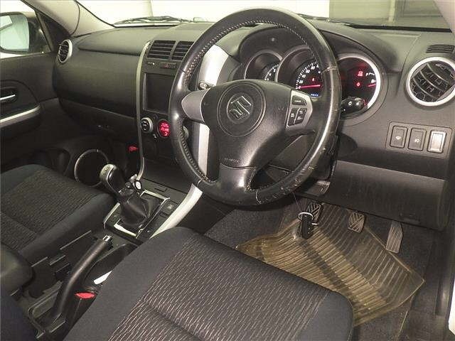 Suzuki ESCUDO 2013 8178549-3