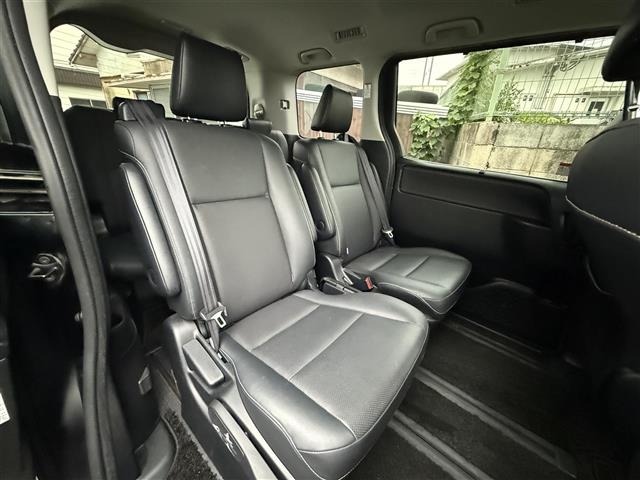 Toyota ESQUIRE 2016 8178445-6