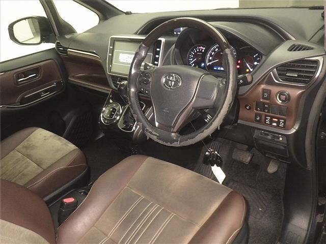 Toyota ESQUIRE 2017 8178460-3