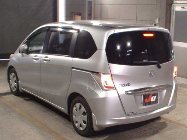 Honda FREED 2013 8176656-1