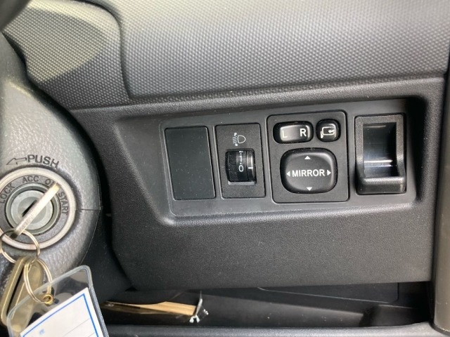 Toyota IST 2003 8175311-5