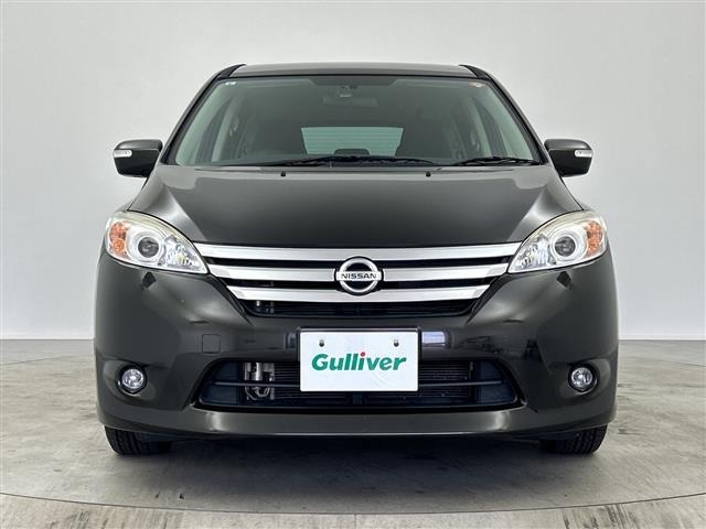 Nissan LAFESTA 2013 8175430-8