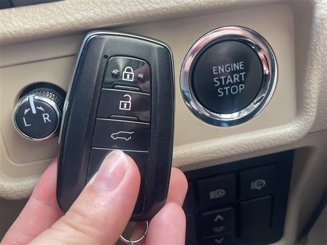 Toyota LAND CRUISER PRADO 2017 8177614-18