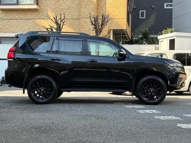 Toyota LAND CRUISER PRADO 2023 8177810-16