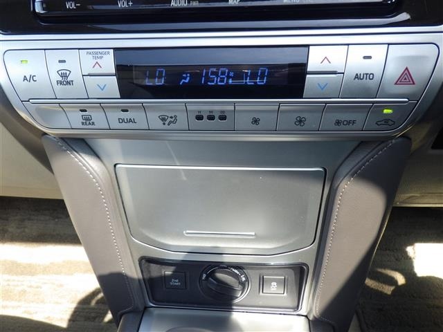 Toyota LAND CRUISER PRADO 2023 8177824-10