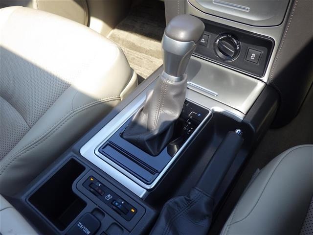 Toyota LAND CRUISER PRADO 2023 8177824-11