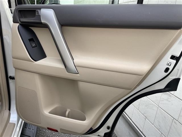 Toyota LAND CRUISER PRADO 2018 8177846-12