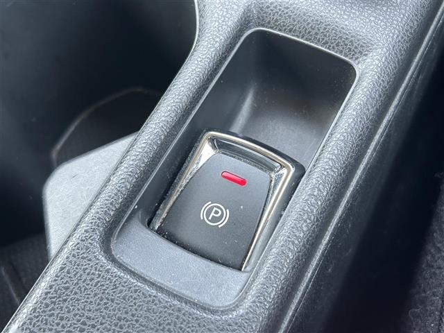 Nissan LEAF 2021 8178214-1