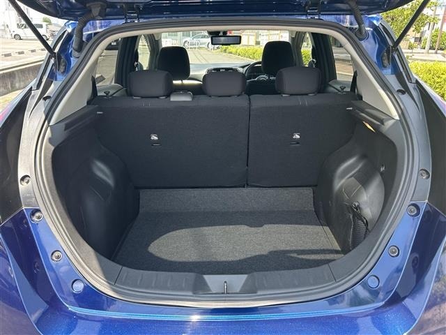Nissan LEAF 2021 8178214-22