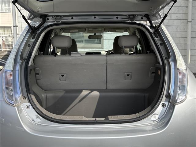 Nissan LEAF 2012 8178216-11