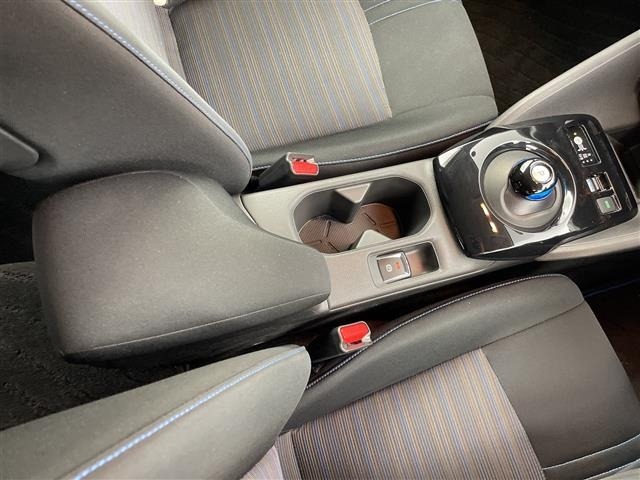 Nissan LEAF 2017 8178217-10