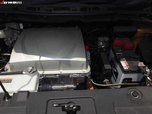 Nissan LEAF 2017 8178231-11