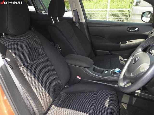 Nissan LEAF 2017 8178231-8