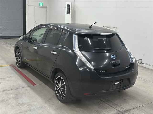 Nissan LEAF 2015 8178233-1