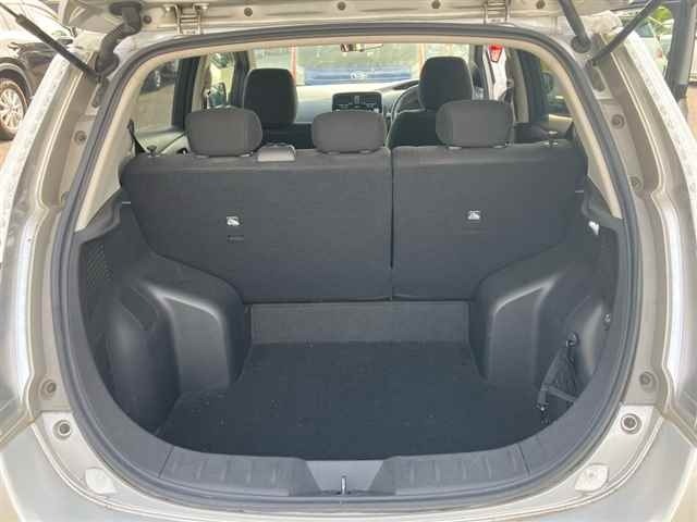 Nissan LEAF 2016 8178242-10