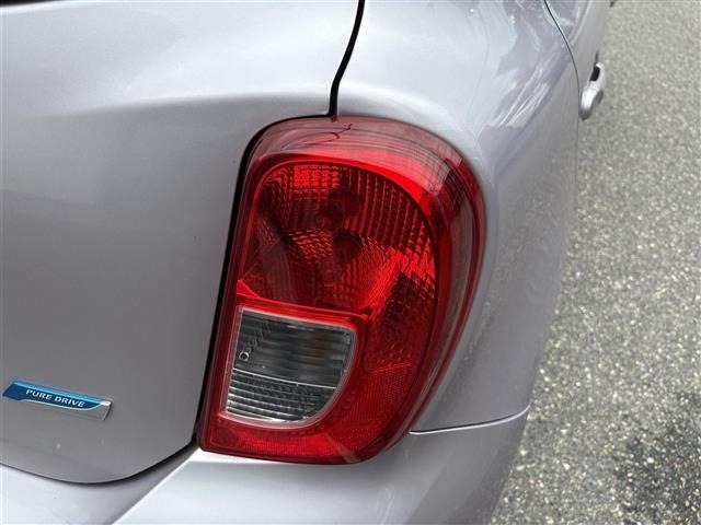 Nissan MARCH 2013 8179082-9