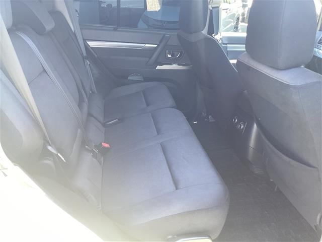 Mitsubishi PAJERO 2012 8176938-3