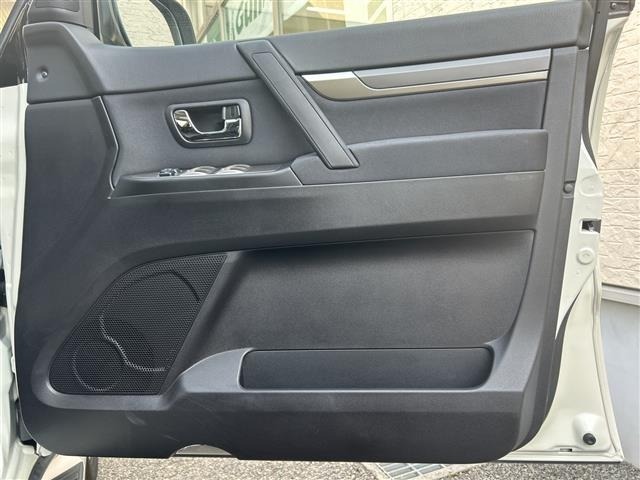 Mitsubishi PAJERO 2010 8176939-3