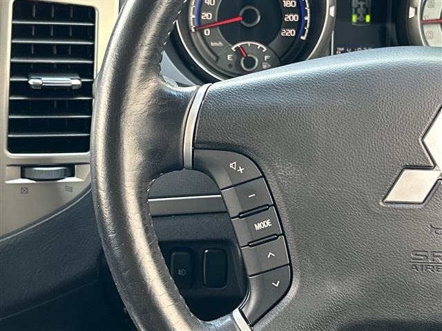 Mitsubishi PAJERO 2010 8176939-8