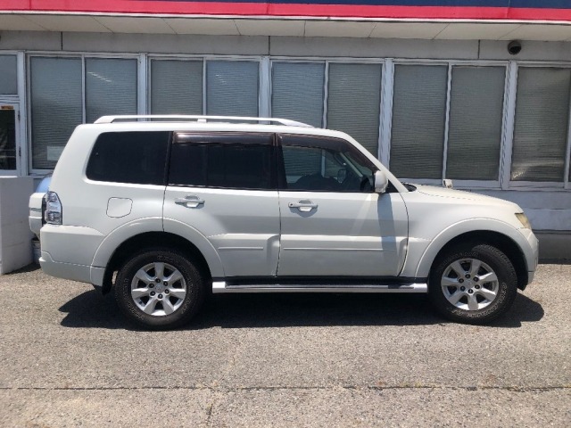 Mitsubishi PAJERO 2011 8176942-3