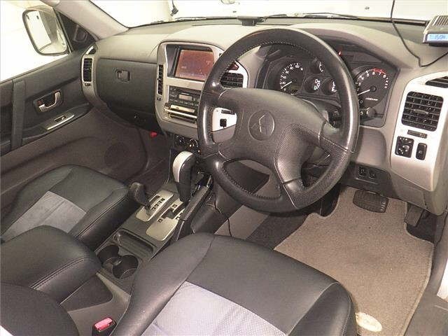 Mitsubishi PAJERO 2005 8176946-3