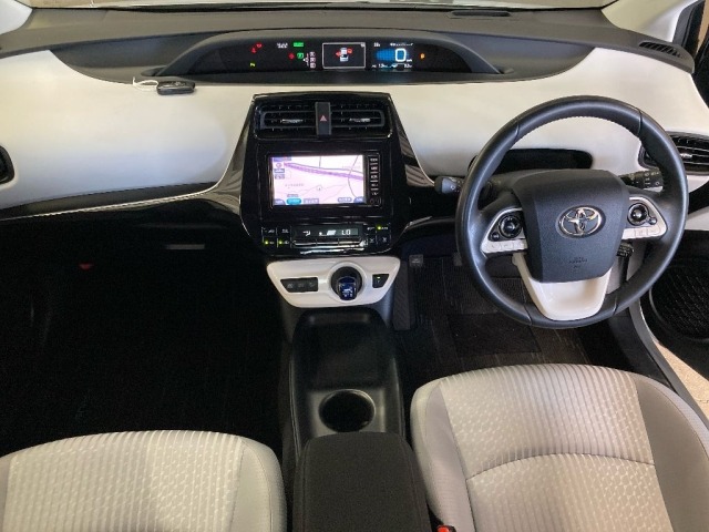 Toyota PRIUS 2017 8175700-3