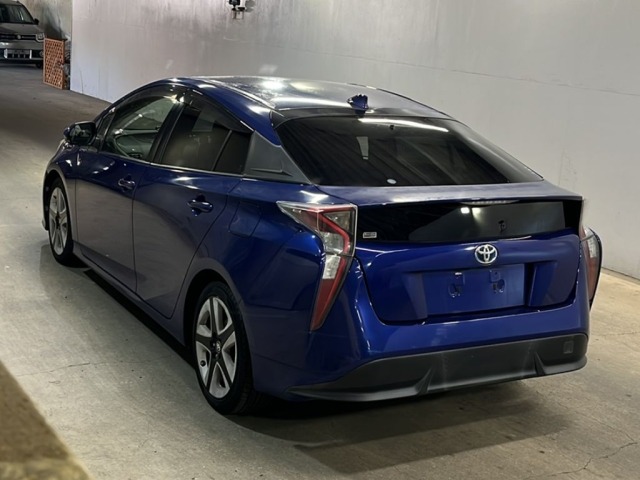 Toyota PRIUS 2016 8175710-1
