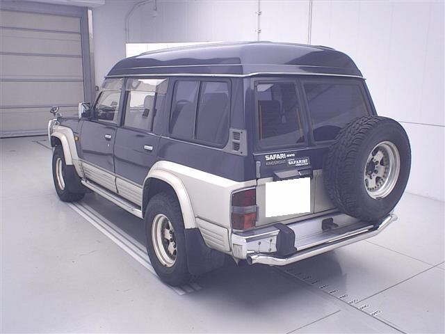 Nissan SAFARI 1994 8176288-1