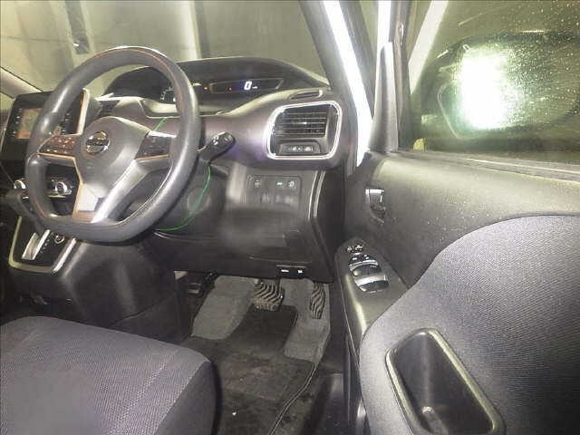 Nissan SERENA 2018 8177807-7