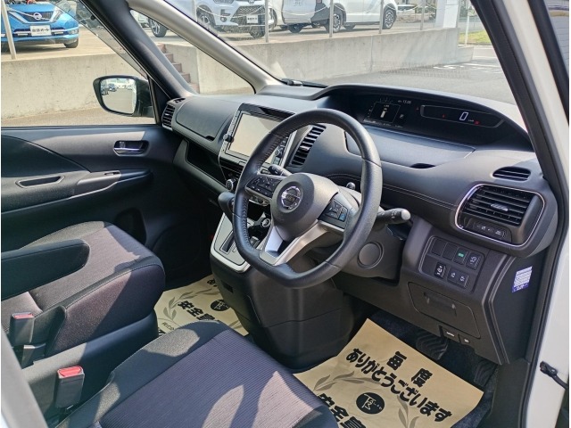 Nissan SERENA 2017 8177825-7