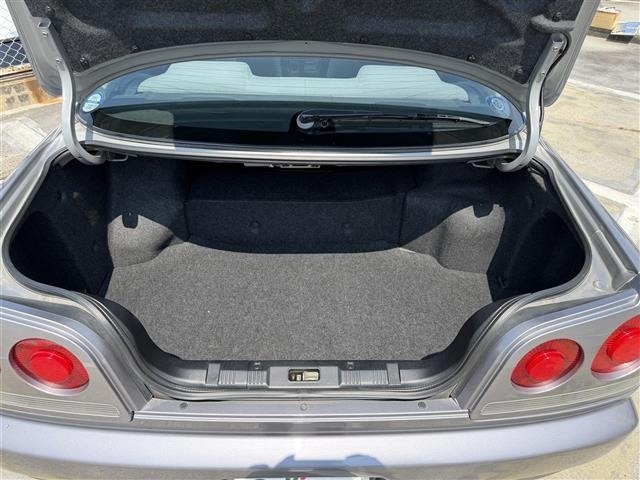 Nissan SKYLINE 2000 8175950-17