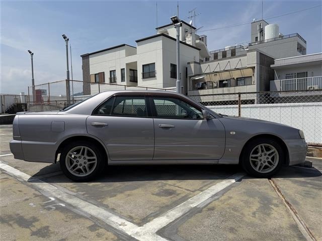 Nissan SKYLINE 2000 8175950-4