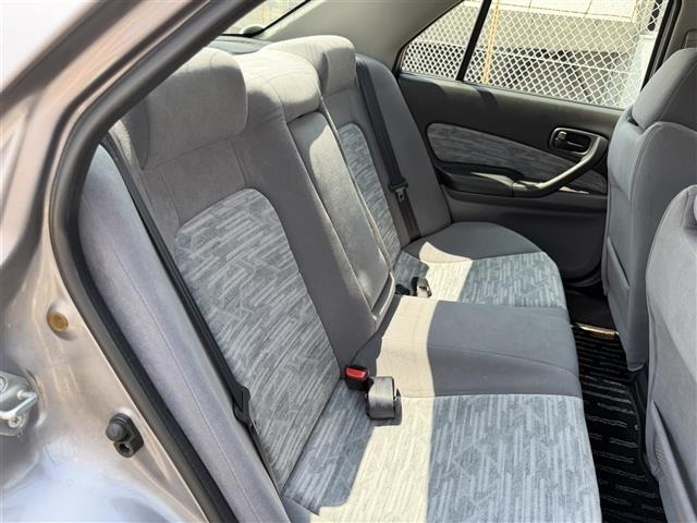 Nissan SKYLINE 2000 8175950-7