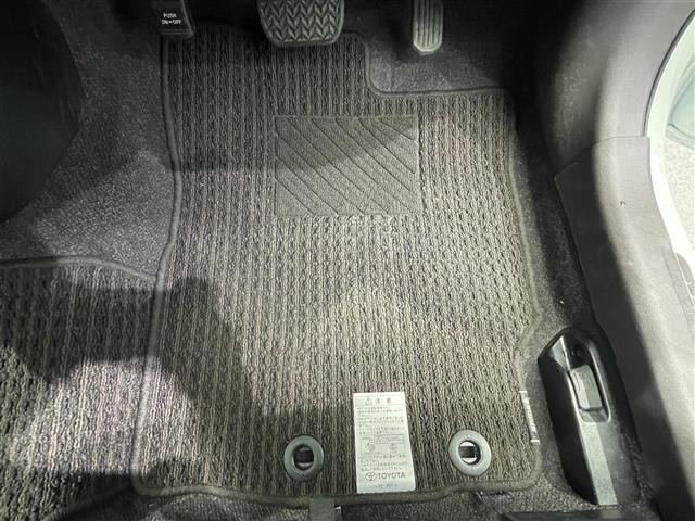 Toyota SPADE 2015 8177140-10