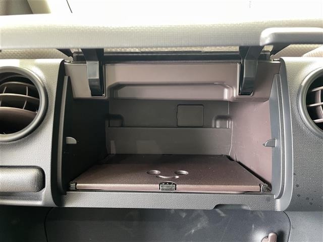 Toyota SPADE 2015 8177140-6