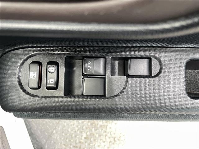 Toyota SPADE 2015 8177140-8