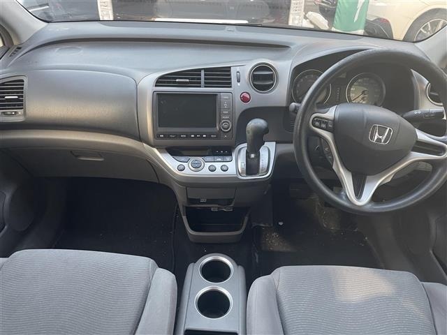 Honda STREAM 2010 8178695-3