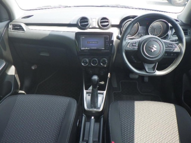 Suzuki SWIFT 2019 8177582-3