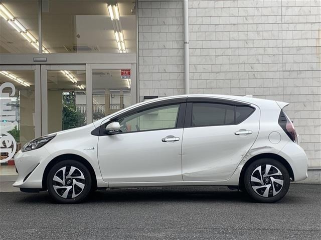 Toyota AQUA 2019 8192034-19